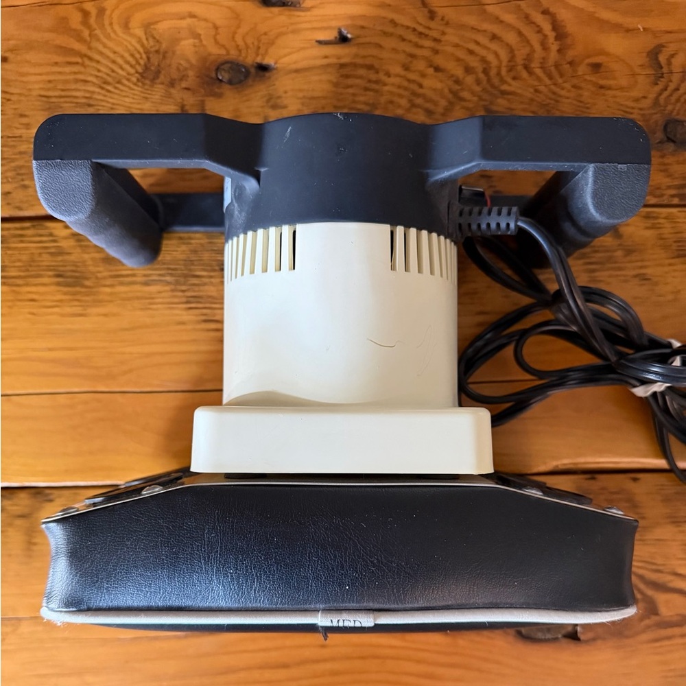 Med Massager Model MMB05 Therapeutic Massaging Device. - Picture 5 of 10